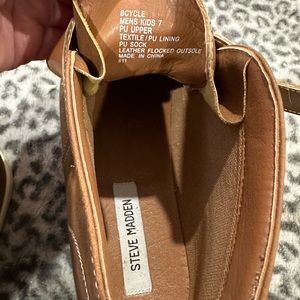 Kids size 7 Steve Madden boots